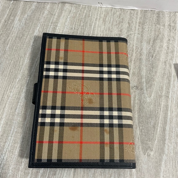 Authentic BURBERRY nova check leather agenda wallet with certificate - Picture 3 of 10